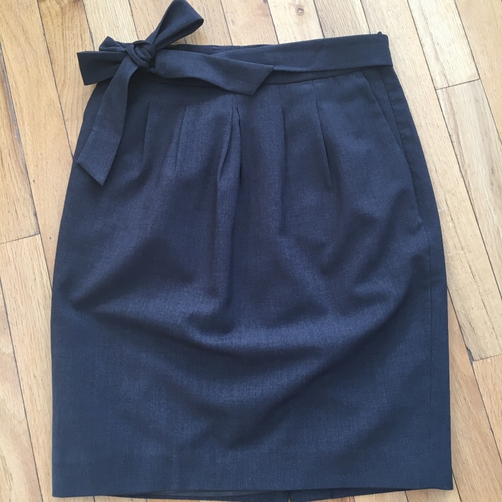 Ann Taylor 4P Lined Pencil Skirt Gray Bow